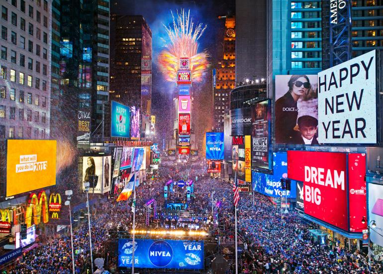 5 Tips for Maintaining Advertising Screen Displays in Daily 